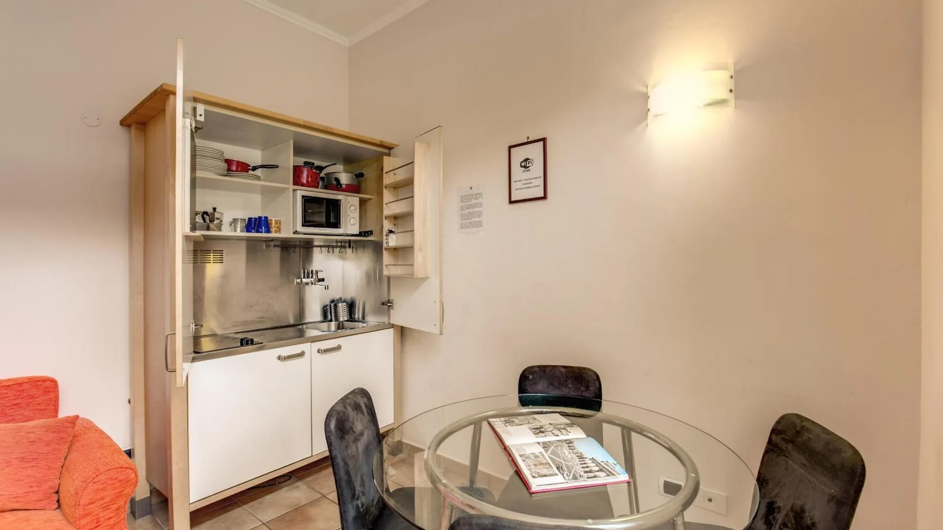Apollo Apartments Colosseo Rome