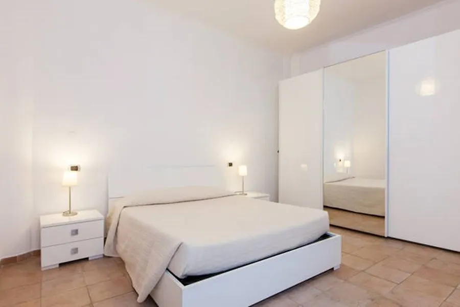 Apollo Apartments Colosseo Рим Италия