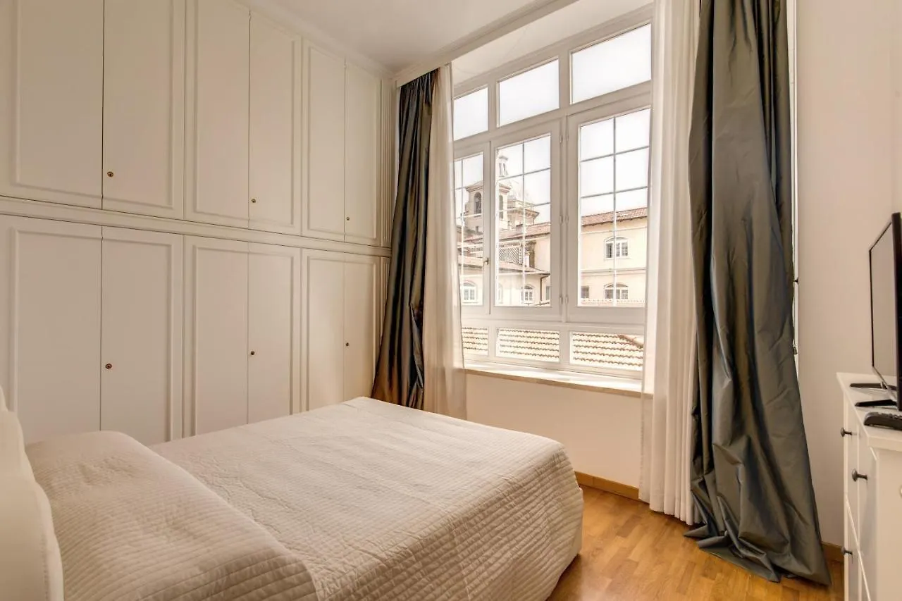 Apollo Apartments Colosseo Рим 0*,  Италия