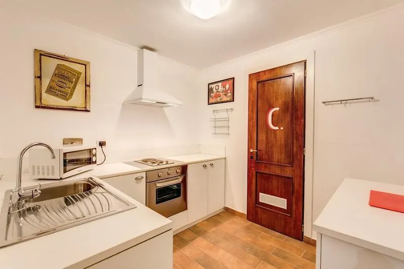 Apollo Apartments Colosseo Рим