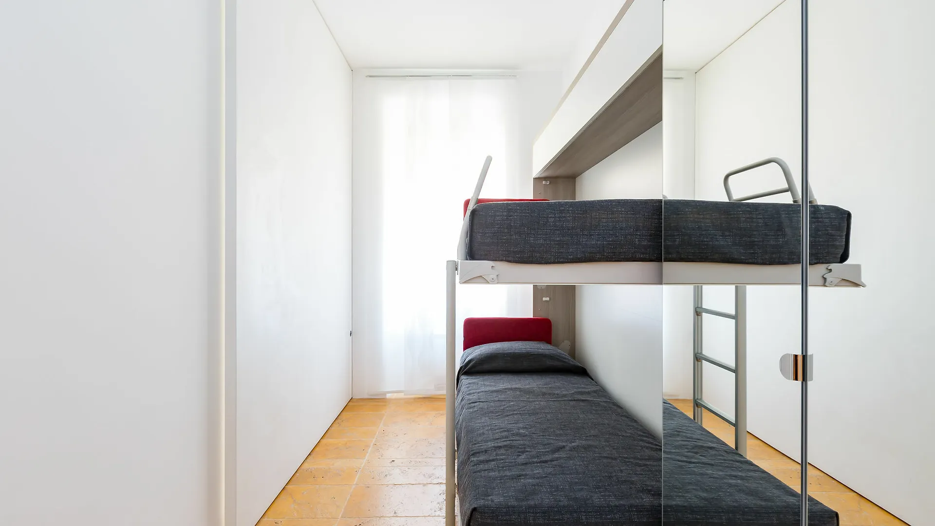 Apollo Apartments Colosseo Рим Италия
