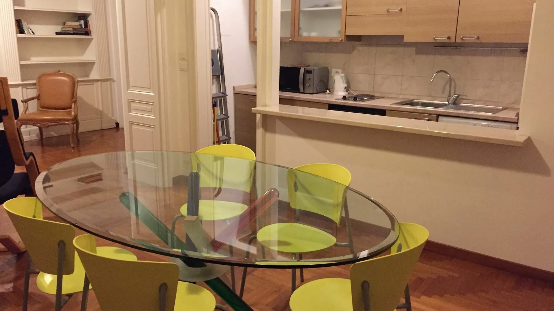 Apollo Apartments Colosseo Рим