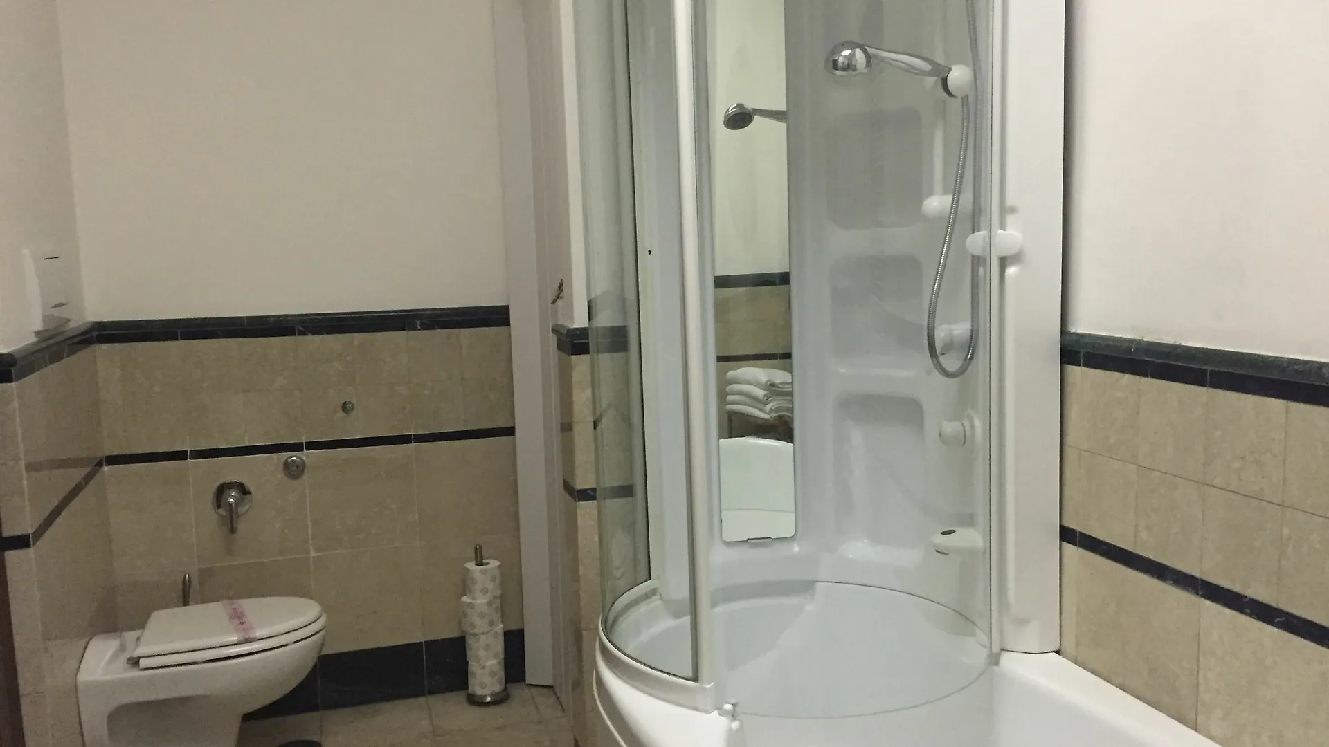Apollo Apartments Colosseo Рим